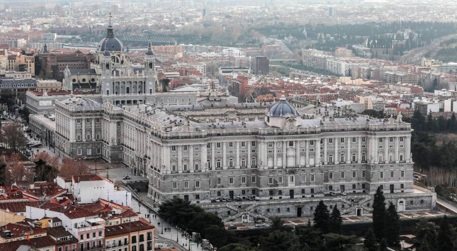 Madrid: Royal Palace Entry Ticket and Small Group Tour - Inside the Royal Palace: what you will see