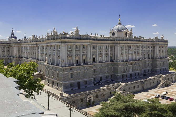 Madrid: Royal Palace Expert Guided Tour with Optional Tapas - Common problems and how to avoid them