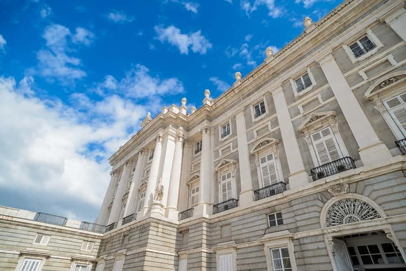 Madrid: Royal Palace Expert Guided Tour with Skip-the-Line - Goya, Giordano, and the art on the walls