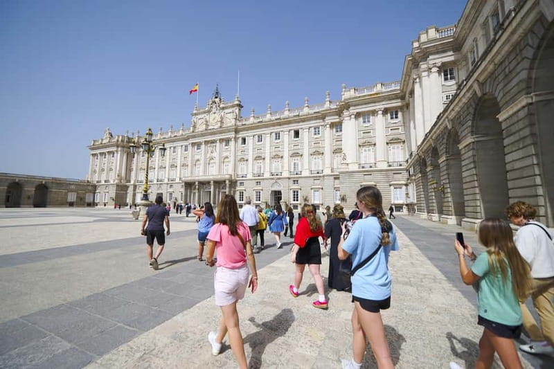 Madrid: Royal Palace Expert Guided Tour with Skip-the-Line - Start at Opera, not at the palace entrance