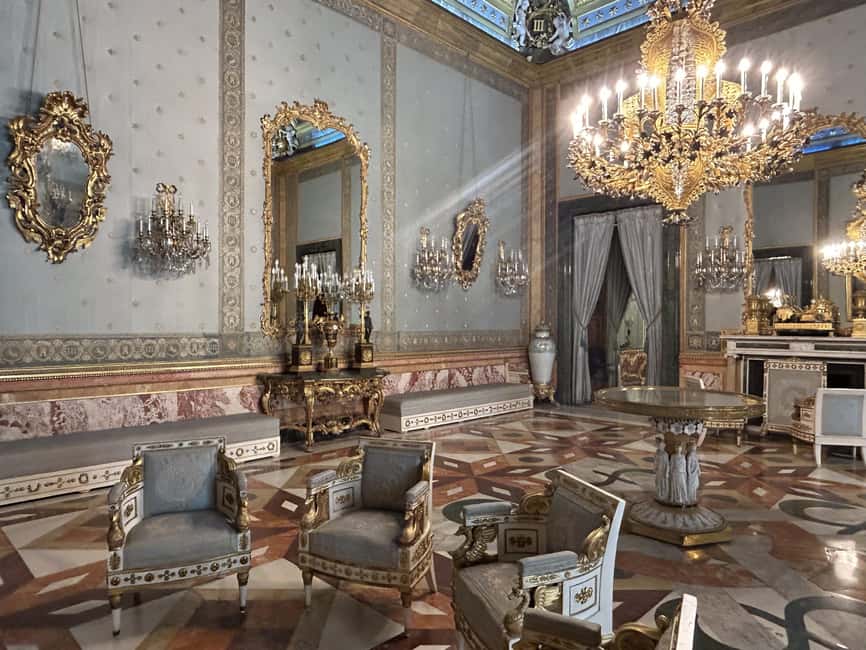 Madrid: Royal Palace Guided Shared Group Tour - What the small group changes