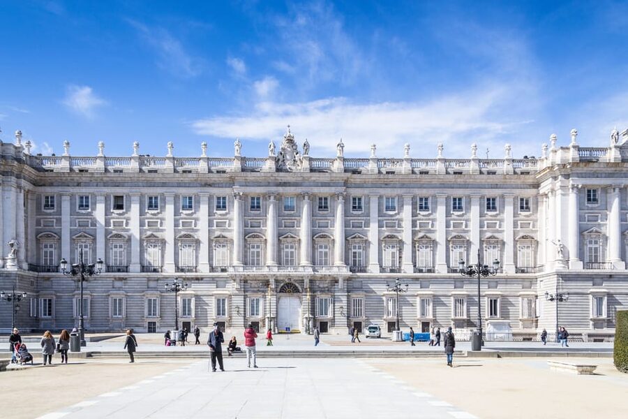Madrid: Royal Palace Guided Tour with Skip-the-Line Entry - Who should book this Madrid palace tour?