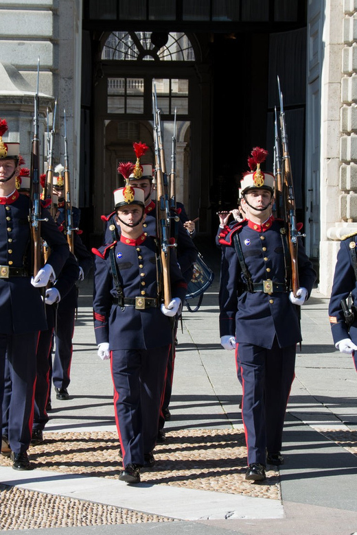 Madrid: Royal Palace Guided Tour with Skip-the-Line Entry - Why the Royal Palace deserves two hours