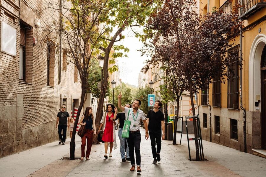 Madrid: Royal Palace, Prado Museum & Historic Center Tour - A short walk through Madrid’s old center
