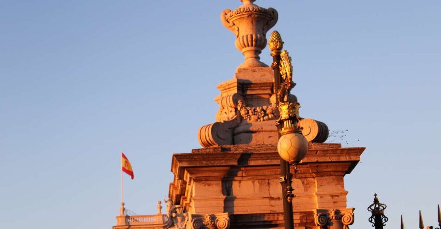 Madrid: Royal Palace Private Tour with Entry Ticket - Why the Royal Palace deserves a guided visit