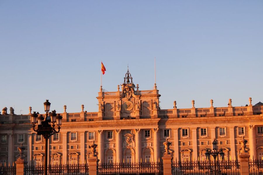 Madrid: Royal Palace Private Tour with Entry Ticket - A quick look at the palace story