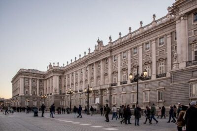 Royal Palace Skip-the-line Guided Tour