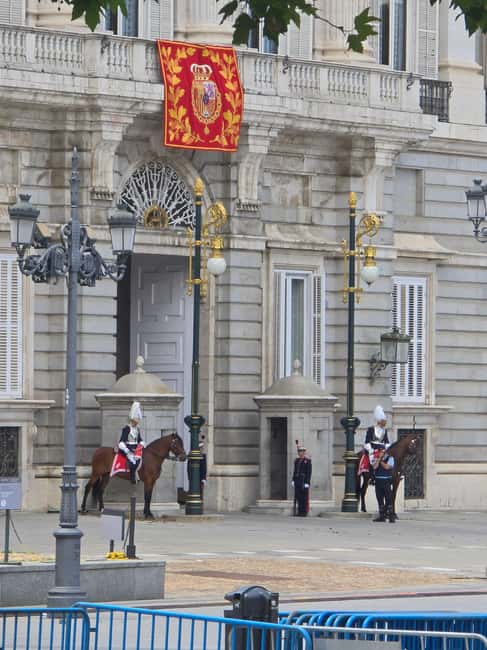 Madrid: Royal Palace Small Group Tour with Skip-the-Line - Why This Two-Hour Palace Tour Works