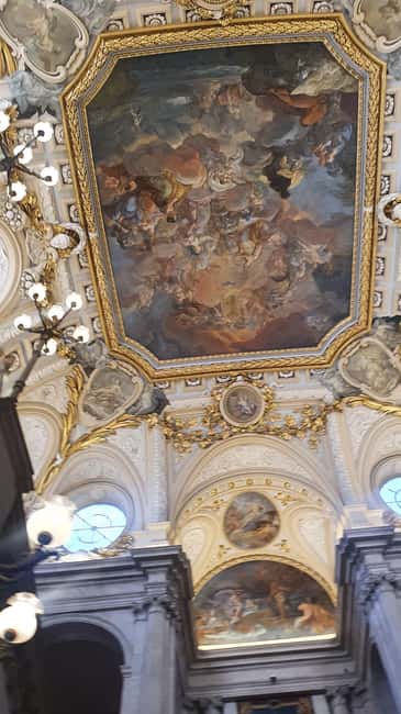 Madrid: Royal Palace Small Group Tour with Skip-the-Line - The Stradivari Palatinos and Palace Music