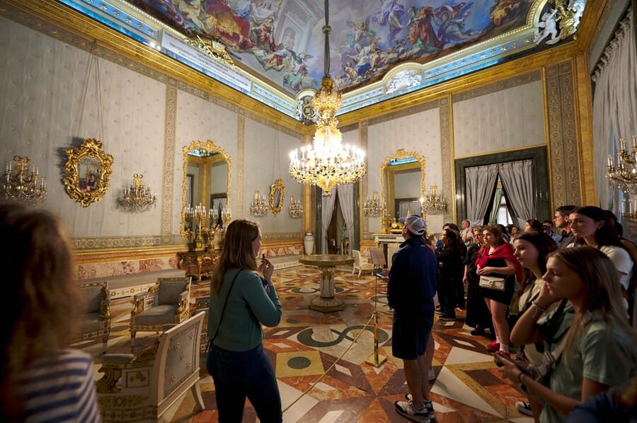 Madrid: Royal Palace Tour, Flamenco Show, & Tapas with Drink - Torres Bermejas And The Flamenco Show