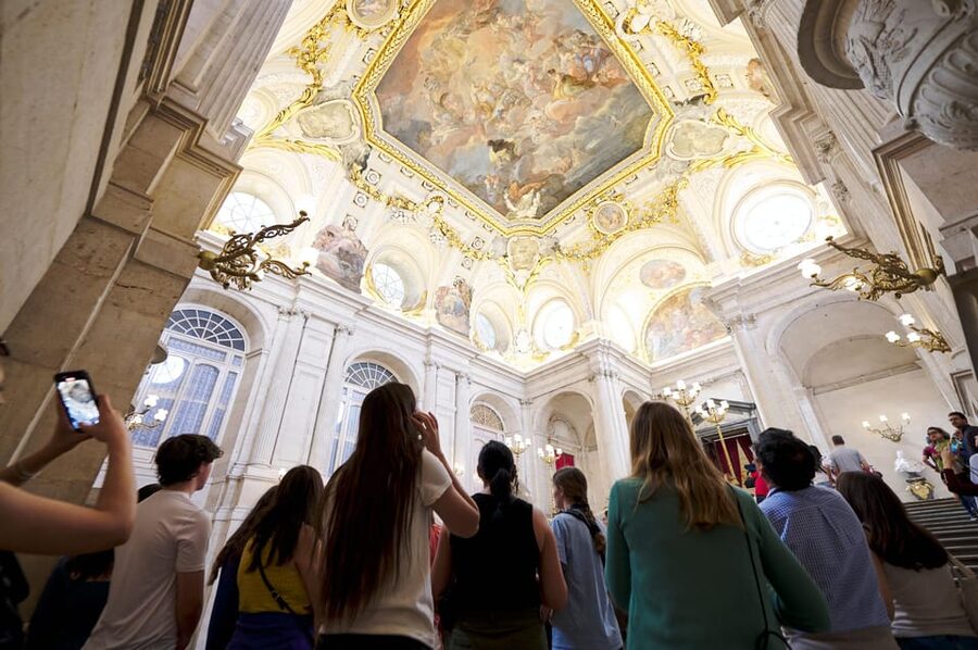Madrid: Royal Palace Tour, Flamenco Show, & Tapas with Drink - Is $105 A Fair Price?