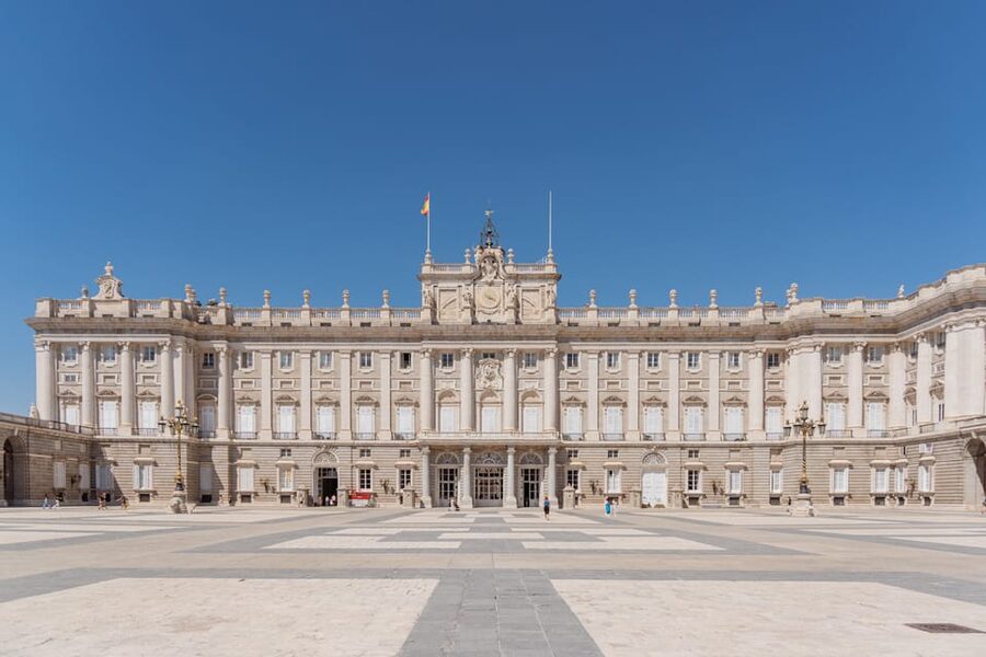 Madrid: Royal Palace VIP Tour with Skip-the-Line Ticket - Why the Royal Palace deserves a place in your Madrid plans