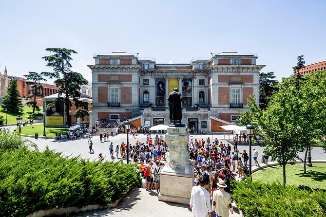 Madrid Sightseeing Tour with Royal Palace Skip the Line Ticket - Gran Vía, Castellana, and modern Madrid