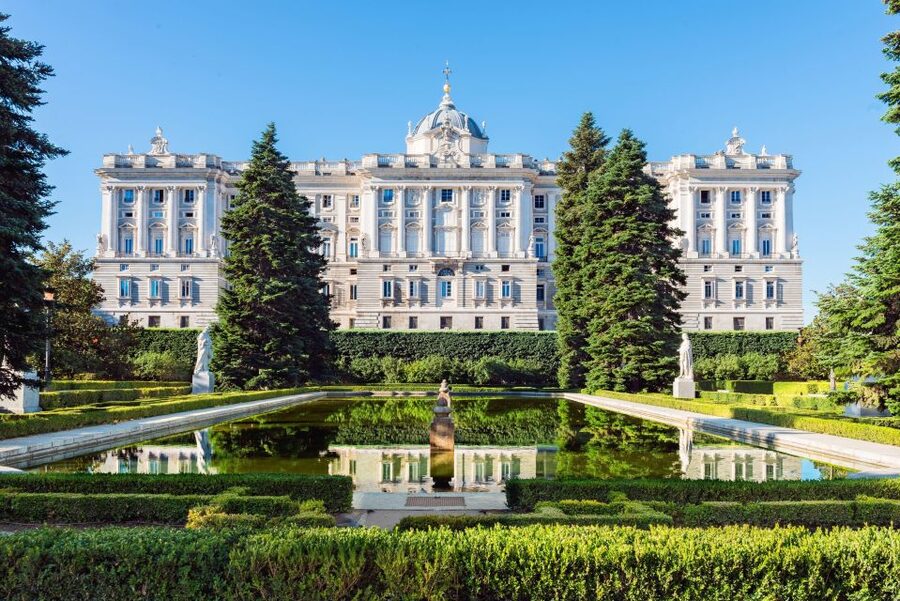 Madrid: Small-Group Royal Palace Guided Tour (Up to 8) - Key points at a glance