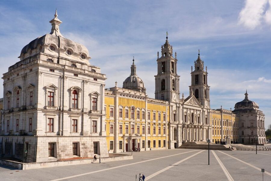 Mafra: National Palace of Mafra Entry Ticket - The basilica and its six historic organs