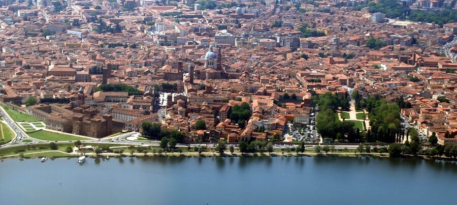 Mantova City Center and Ducal Palace: 3-Hour Guided Tour - What the guide adds
