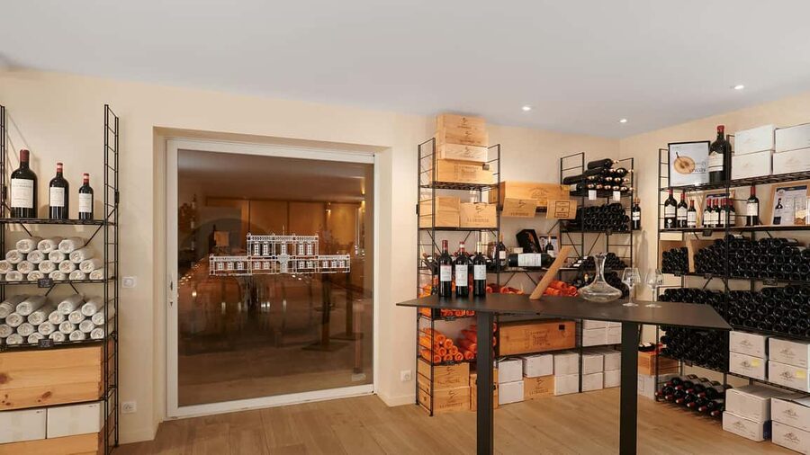 Margaux - Guided tour of the château and tasting of 4 wines - Starting at the Château boutique