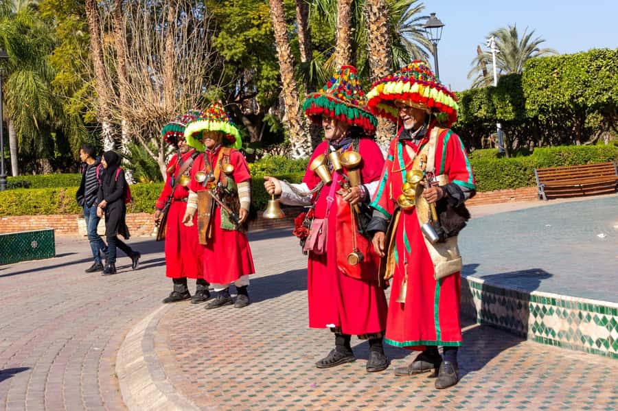 Marrakech: Bahia Palace Guided Tour – Skip-the-Line Access - Finishing among the Medina’s sights and sounds