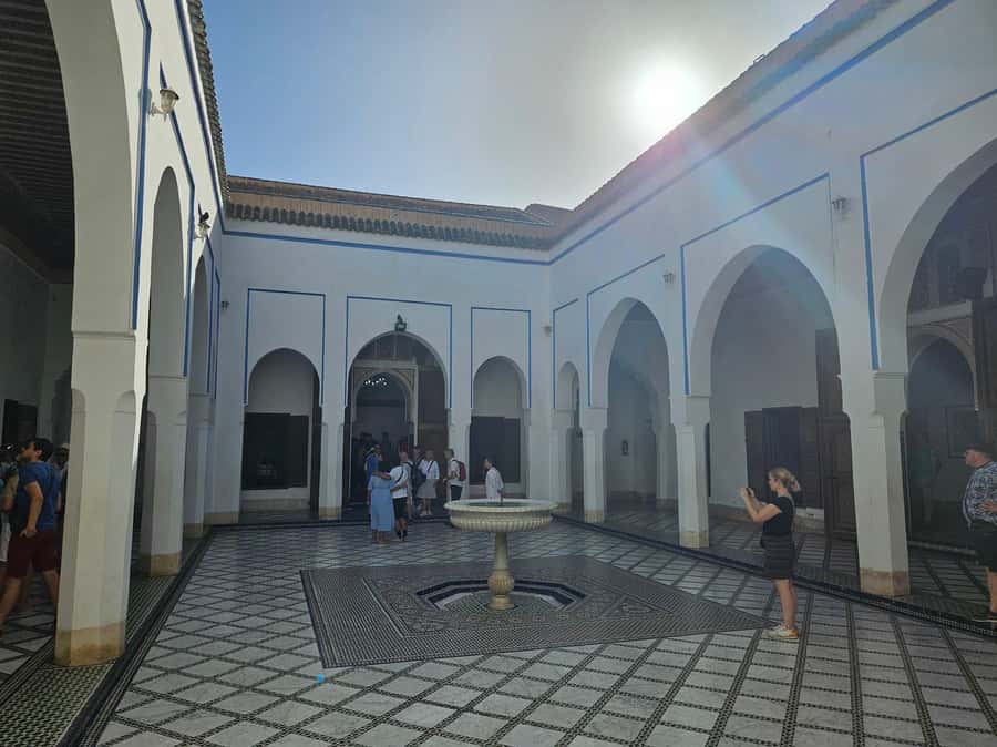 Marrakech: Bahia Palace Guided Tour with Skip-the-Line Entry - Why a guide is worth the small extra cost