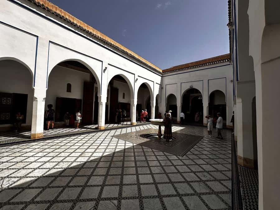 Marrakech: Bahia Palace Guided Tour with Skip-the-Line Entry - Timing, group style, and accessibility
