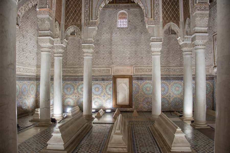 Marrakech: Bahia Palace, Saadian Tombs & Medina Guided Tour - Who should book this Marrakech walking tour?