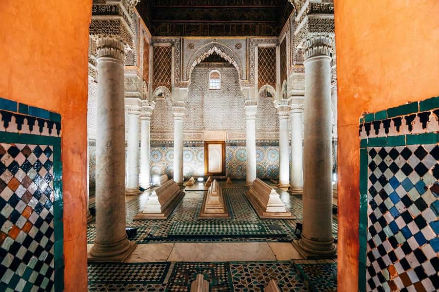 Marrakech: Bahia Palace, Saadian Tombs & Medina Walking Tour - The Mellah adds a different side of the city
