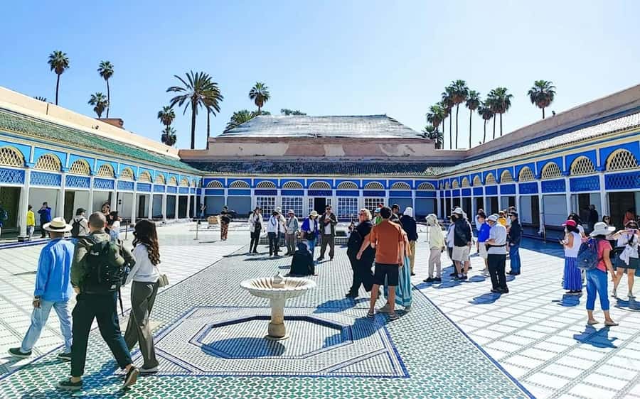 Marrakech: Bahia Palace, Saadian Tombs & Medina Walking Tour - Koutoubia Mosque gives you the city’s landmark