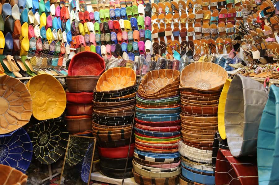 Marrakech: Medina, Souks, Artisans Guided Tour with Mint Tea - Key points at a glance