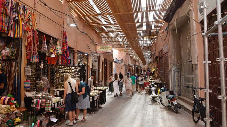 Marrakech: Medina, Souks, Artisans Guided Tour with Mint Tea - What $18 gets you