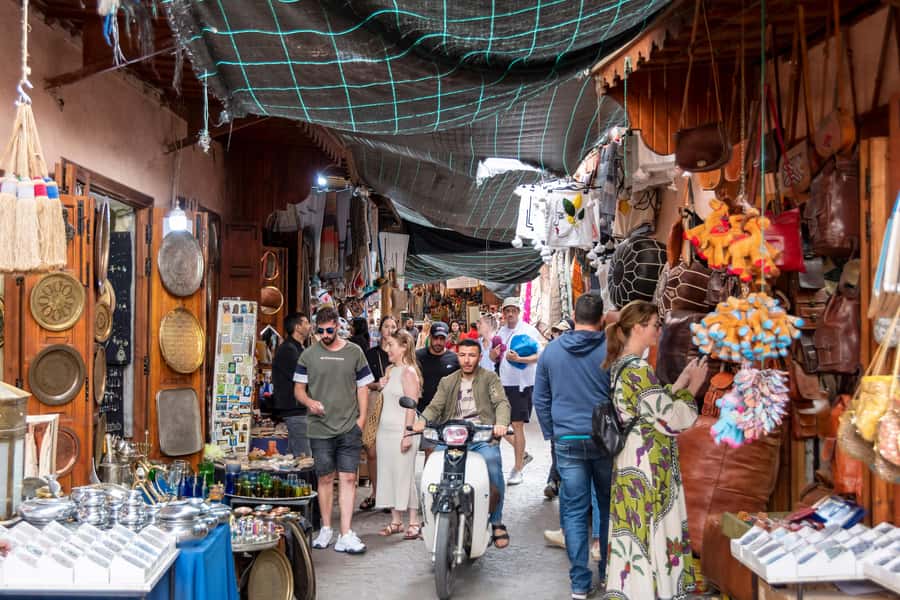 Marrakech: Medina, Souks, Artisans Guided Tour with Mint Tea - Souk El Attarine and the smell of the market
