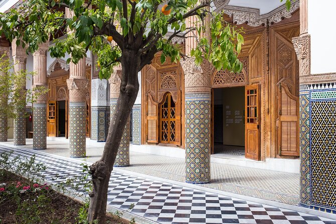 Marrakech: Palace, Museum, Madrasa & Medina Highlights Tour - Souk Semmarine and the practical side of shopping