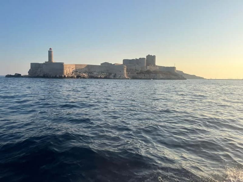 Marseille: Set sail for the Château d'If and the Frioul Islands - Seeing Marseille from the water