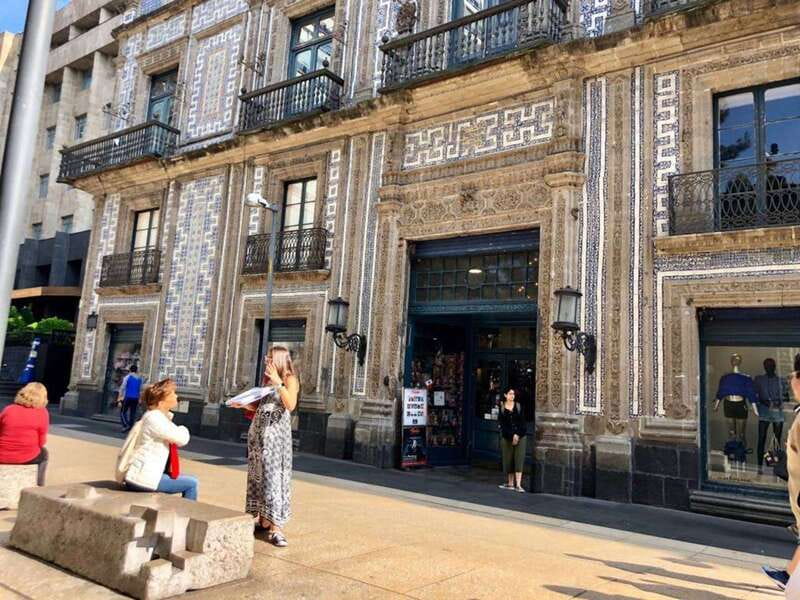 Mexico City: A Day in the Colonial Era Through its Palaces - Palaces where daily life takes shape