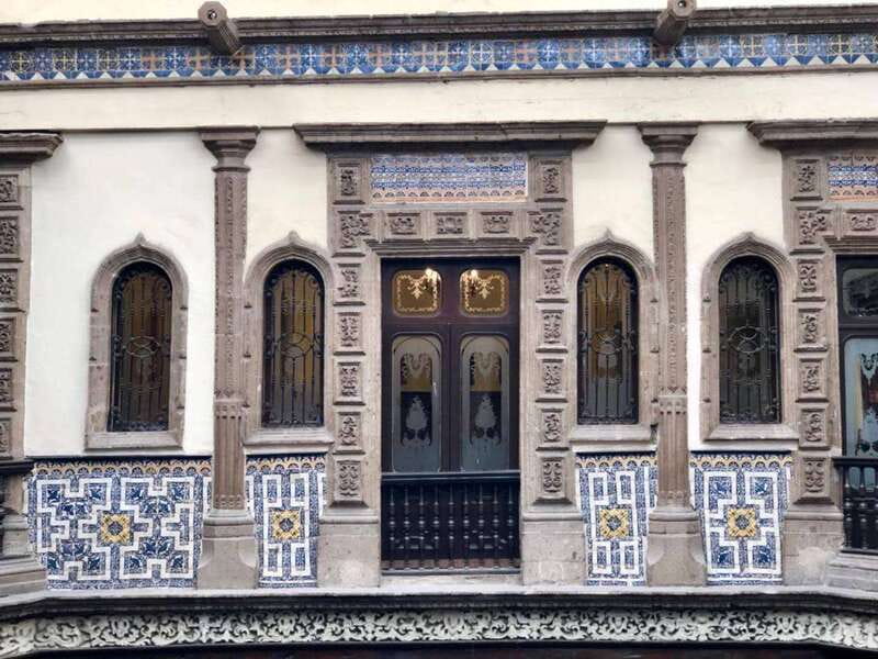 Mexico City: A Day in the Colonial Era Through its Palaces - Plazas, markets, and canals beyond the palace walls