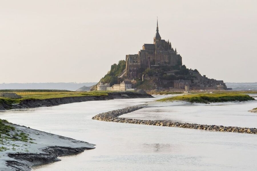 Mont Saint-Michel & Chateaux Country 3-Day Tour from Paris - Key points at a glance