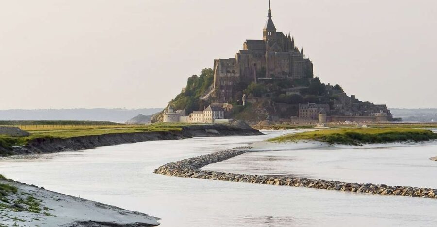 Mont Saint-Michel & Chateaux Country 3-Day Tour from Paris - Day one: Mont Saint-Michel and the long road to Angers