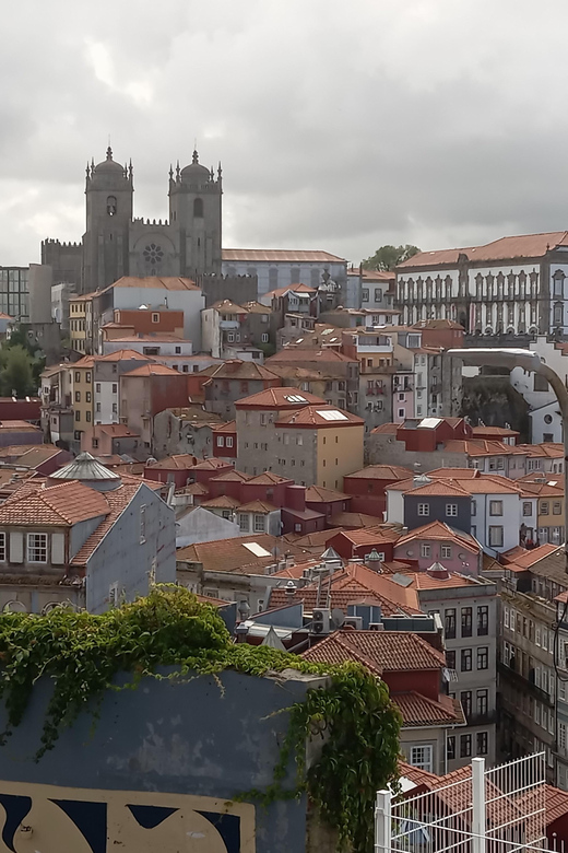 Monumental and historic Porto with the Stock Exchange Palace - The Sé district, where Porto feels most authentic