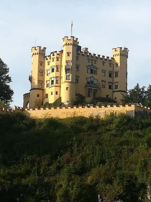 Munich: Neuschwanstein Castle and Linderhof Palace Day Trip - Key points to know before booking
