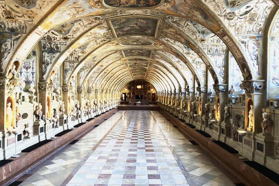 Munich Nymphenburg Palace & Carriage Museum Fast-Track Tour - How good are the guides?