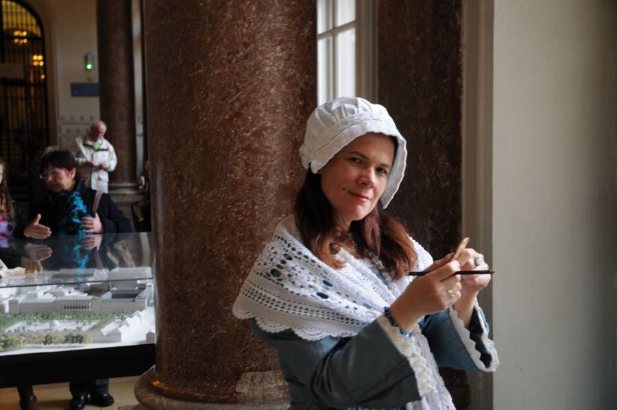 Munich: Nymphenburg Palace OR Residenz Guided Tour - Who will enjoy this palace experience most