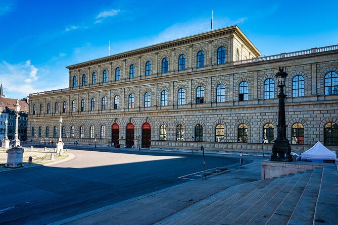 Munich Residenz Palace, Museum and Treasury Private Tour - Frauenkirche and the Devil’s Footprint