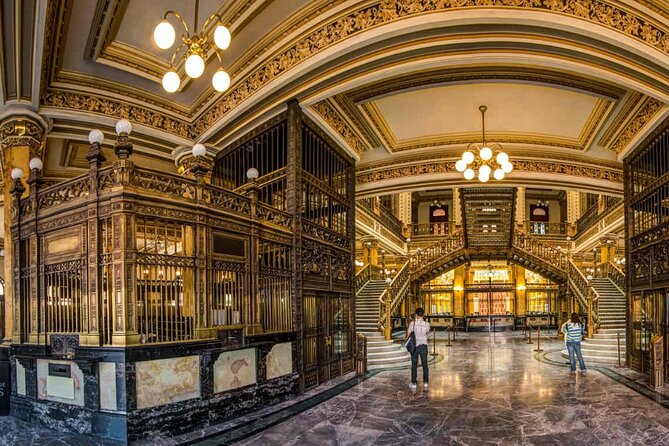 Must-see Buildings & Palaces of Mexico City - Palacio de Bellas Artes and its powerful murals