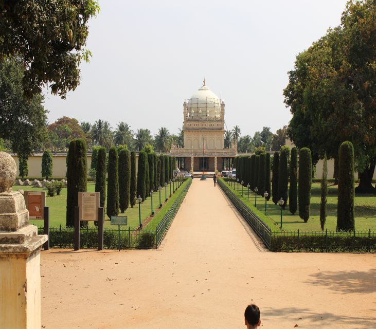 Mysore: 2-Day Palace and Gardens Tour from Bangalore - Srirangapatnam and Tipu Sultan’s summer palace