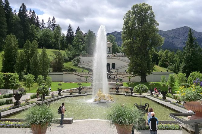 Neuschwanstein Castle and Linderhof Palace Day Trip from Munich - Marienbrücke and the best photo planning