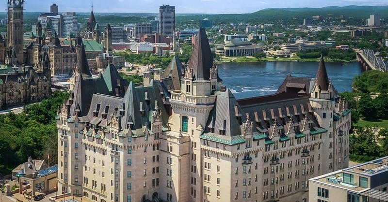 Ottawa: Secrets of the Château Laurier - Guided Hotel Tour - Starting at the concierge desk