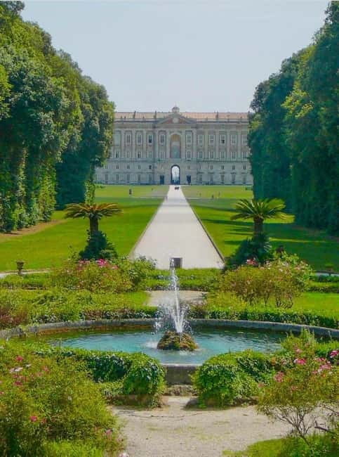 PALACE OF CASERTA: PRESTIGE TOUR FROM NAPLES - Leaving Naples in a small minibus