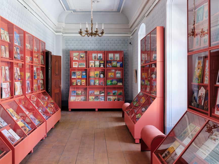 Palace of ilustration – Entry Ticket (Český Krumlov Castle) - A collection that treats illustration as serious art