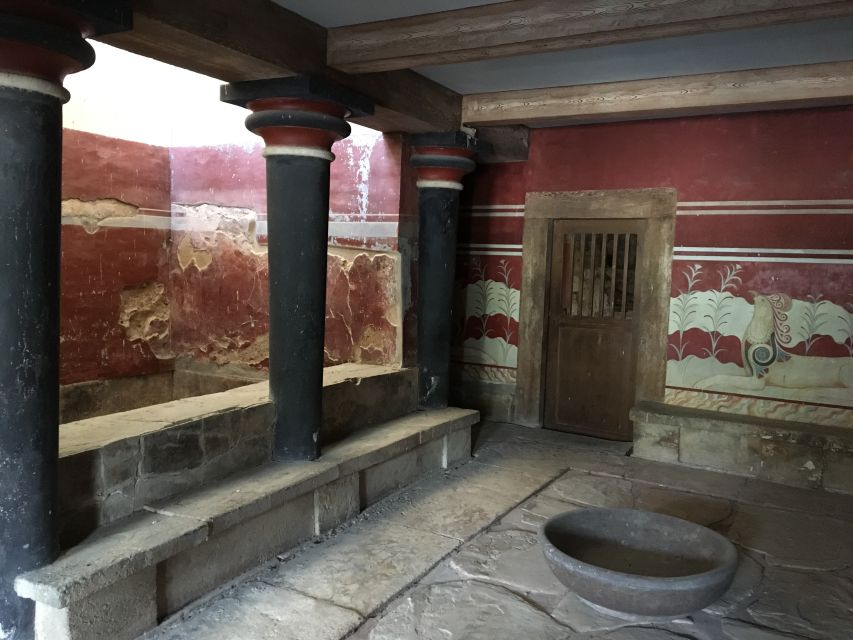 Palace of Knossos Small Group Tour - Meeting your guide at the Knossos entrance