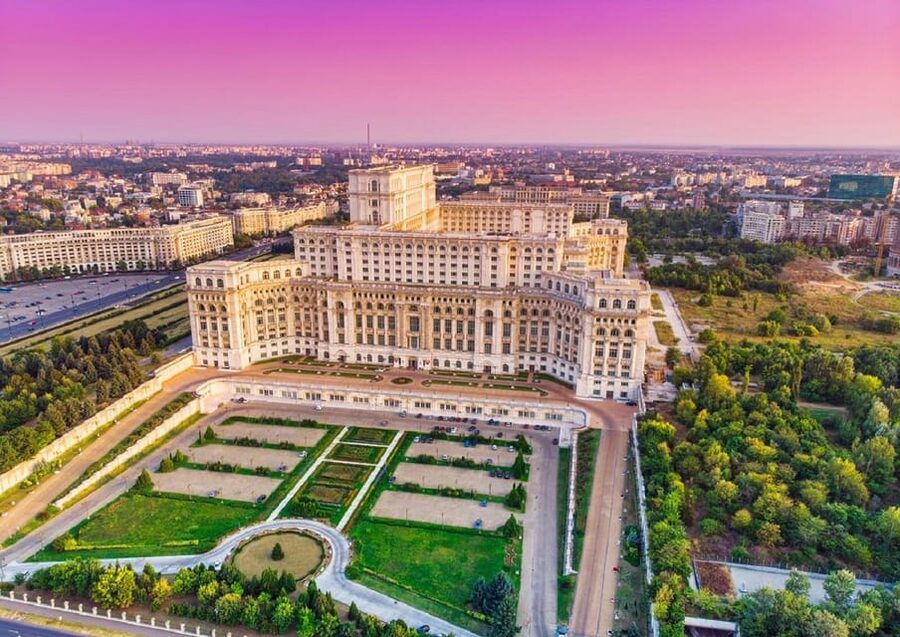 Palace of the Parliament, Village Museum & Ceaușescu Mansion - Why this combination works so well