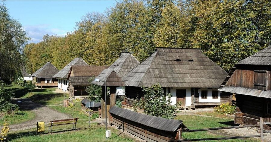 Palace of the Parliament, Village Museum & Ceaușescu Mansion - Should you book it?
